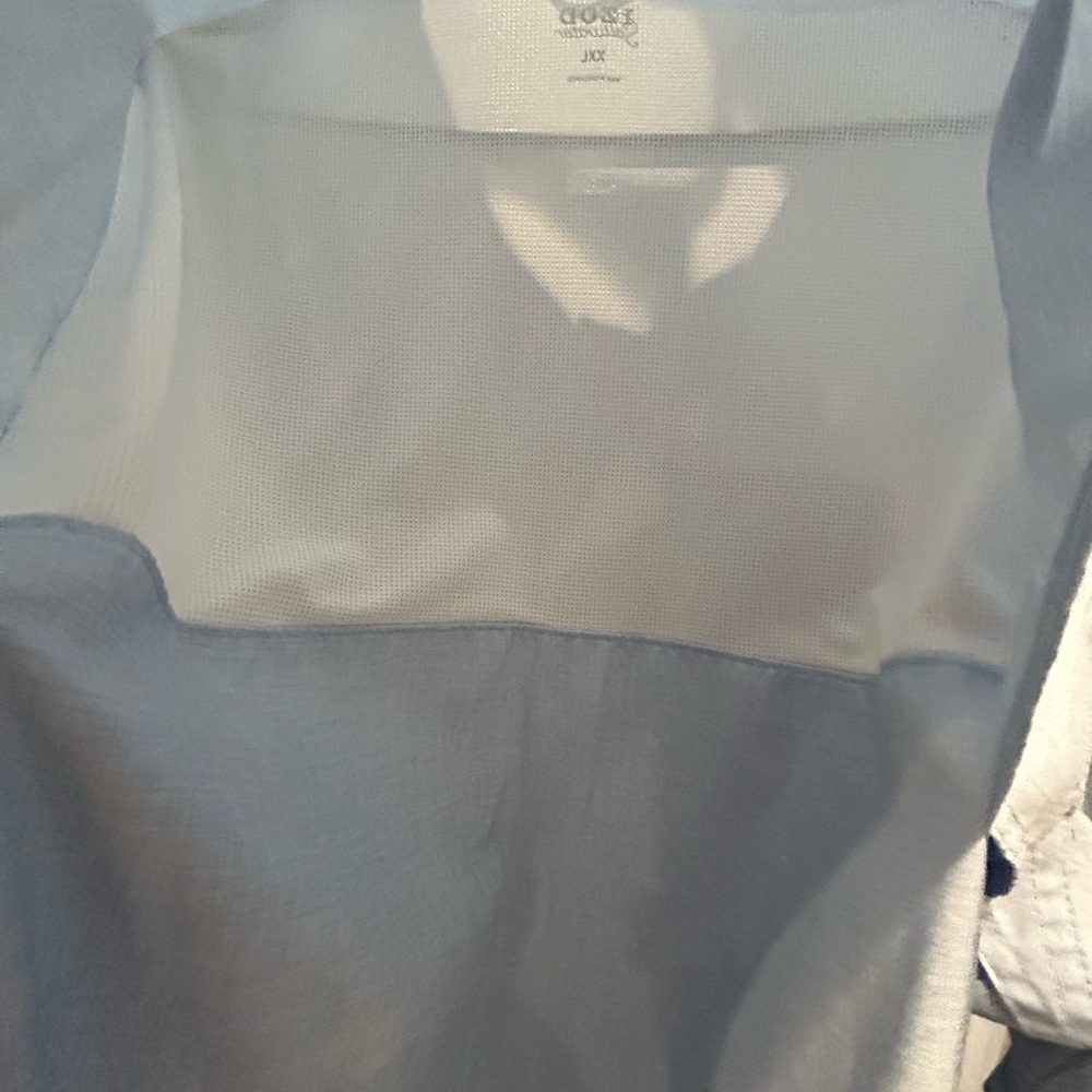 Izod Light Blue Short Sleeve Button Down Shirt - Picture 4 of 5
